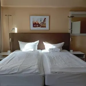 上乌瑟尔霍芙酒店 - Eichwäldchen