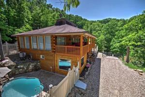 Lakehouse wPools, hottub, Dock, Sauna,Playground