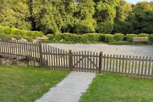 Maisons de vacances Bulat-Pestivien Retreat with 4 spacious Bedrooms : photos des chambres