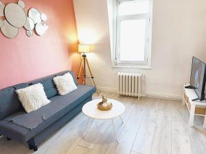 Appartements Ideal Couple & Famille - HYPER CENTRE - TRAM - WIFI - PARKING Possible - GARE - leRelaisdOdile24 : photos des chambres