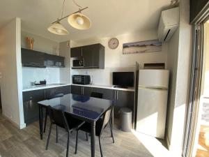 FACE A LETANG DE THAU - ETOILE - FR-1-503-37