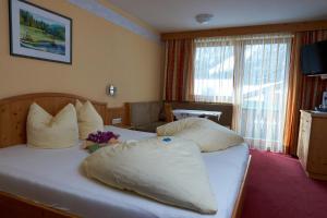Double Room with Southfacing Balcony room in Apart & Pension Wassermann