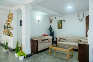 Sunshine Hotel