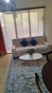 Cómodo y lindo departamento equipado - Michilla