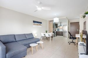 Bright & Modern Apartment in Palm Mar with Terrace AC and Swimming pool