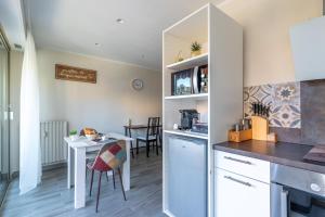 Appartements Magnifique appartement 2 personnes au coeur de Menton, Climatise et Proche Gares routiere et SNCF, Totalement equipe : photos des chambres