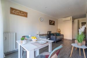 Appartements Magnifique appartement 2 personnes au coeur de Menton, Climatise et Proche Gares routiere et SNCF, Totalement equipe : photos des chambres