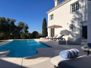 Open this summer! Stylish 3 Ensuite Villa with Stunning View & Private Pool