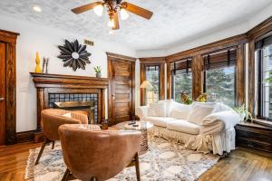 The Joy Suite at Dream Estate Inn