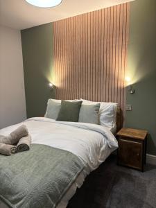 Brand New city Centre Flat, WiFi, Free Private off-site parking