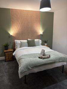 Brand New city Centre Flat, WiFi, Free Private off-site parking