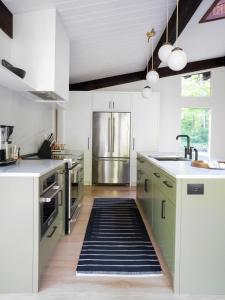 Private Cabin by River with Fireplace