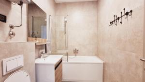 White Pearl, Casa Al Mare