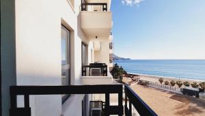 White Pearl, Casa Al Mare