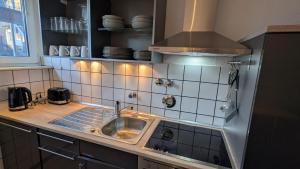 Modern Whg, 6 P, Tischfußball, Balkon