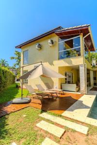 Condomínio 4Q, 600m da praia