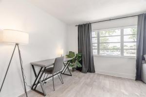 Serene Oasis - Sleeps 11 - Palm Waves Stays