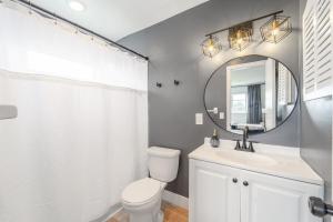 Serene Oasis - Sleeps 11 - Palm Waves Stays