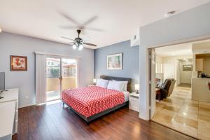 Near Hiking Condo with Pool and Tennis in Phoenix!