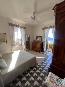 La Nave di Serapo House