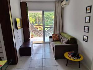 Muro alto condomínio clube