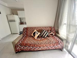 Apartamento de 2 quartos, com piscina e há 10 km de copacabana