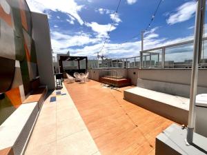 Apartamento de 2 quartos, com piscina e há 10 km de copacabana