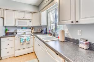 1 Mi to Ocean Condo in North Myrtle Beach