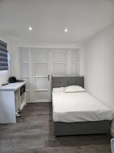 Mini Studio in Greenhithe - Swanscombe