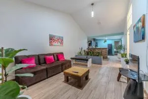 Casa Moderna Estilo Americano - San Rafael Cedros