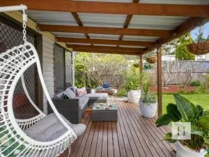 Lake Macquarie Escape - Mannering Park