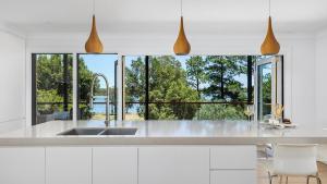 Rivers Edge Oasis -Karuah, Infinity Pool and Private Cinema room