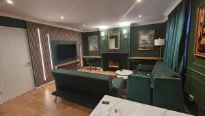 Luxurious Flat 19min from London, 7min to station - Busheyheath