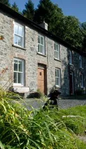 Bronfelin & Troed-y-Rhiw Holiday Cottage - 兰加马赫韦尔斯