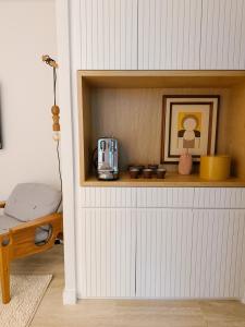 2BR Heart of Leblon with Balcony, Renovated Gem