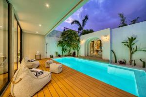 650m to Pererenan Beach a Lux 3bd Villa with Rooftop