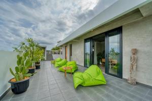 650m to Pererenan Beach a Lux 3bd Villa with Rooftop