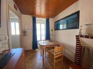 Maisons de vacances Maison renovee, proche plage et commerces, parking, jardin prive - FR-1-22-221 : photos des chambres
