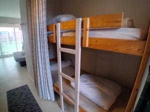 Studio avec terrasse et parking à deux pas des plages - FR-1-239-563