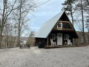 Cherokee Cabin-Cave Run Lake and Cliff Views-Red River Gorge - Wellington