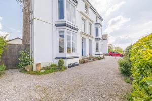 Location, views, parking