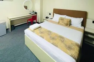 Marianne Suites Hotel by RedDoorz - 卡加盐德奥罗