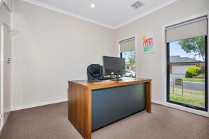 Point Cook Serenity Stay 4 Bedrooms