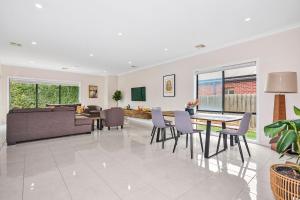 Point Cook Serenity Stay 4 Bedrooms
