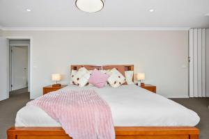 Point Cook Serenity Stay 4 Bedrooms