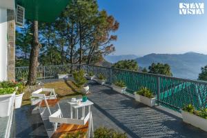 StayVista at Serene with Outdoor Bonfire