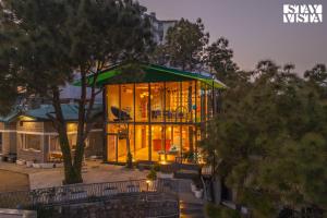 StayVista at Serene with Outdoor Bonfire