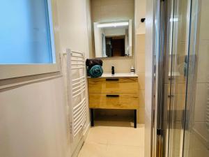 Appartement moderne 4 pièces, proche des remontées, parking inclus - FR-1-546-58