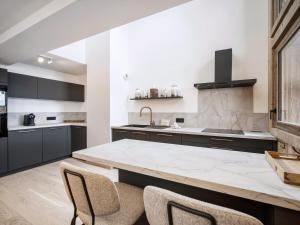 Appartement ski-in ski-out pour 10 avec Wifi - FR-1-570-65