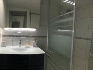 Maisons de vacances Charmante maison moderne pres de la plage a Berck - FR-1-646-81 : photos des chambres